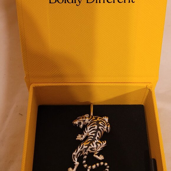 Pair of Oreylo Tiger Hook Cuff in Silver, READ DESCRIPTION!!!! - Picture 2 of 6